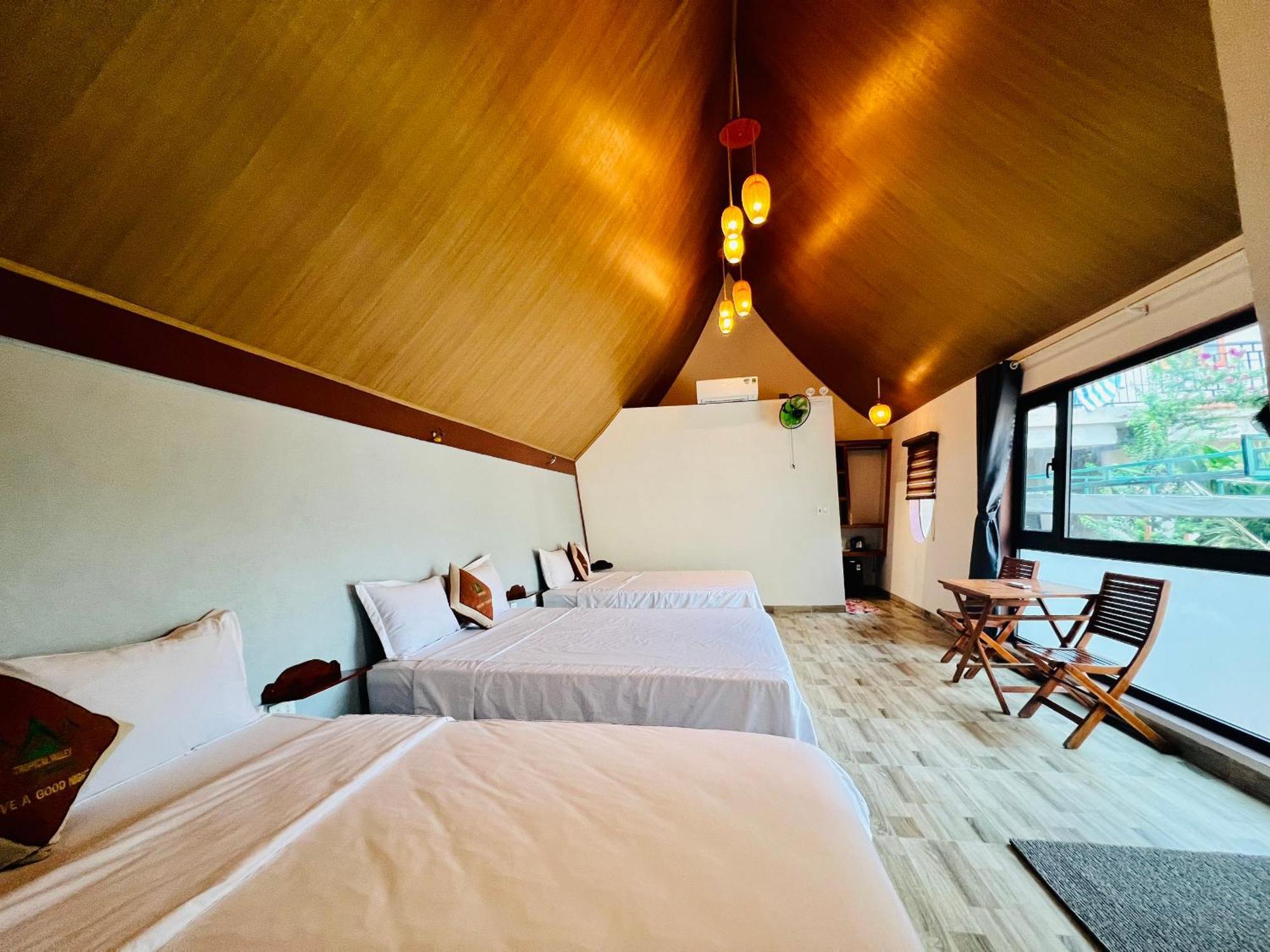 Tropical Valley Homestay - Villas フォンニャ エクステリア 写真