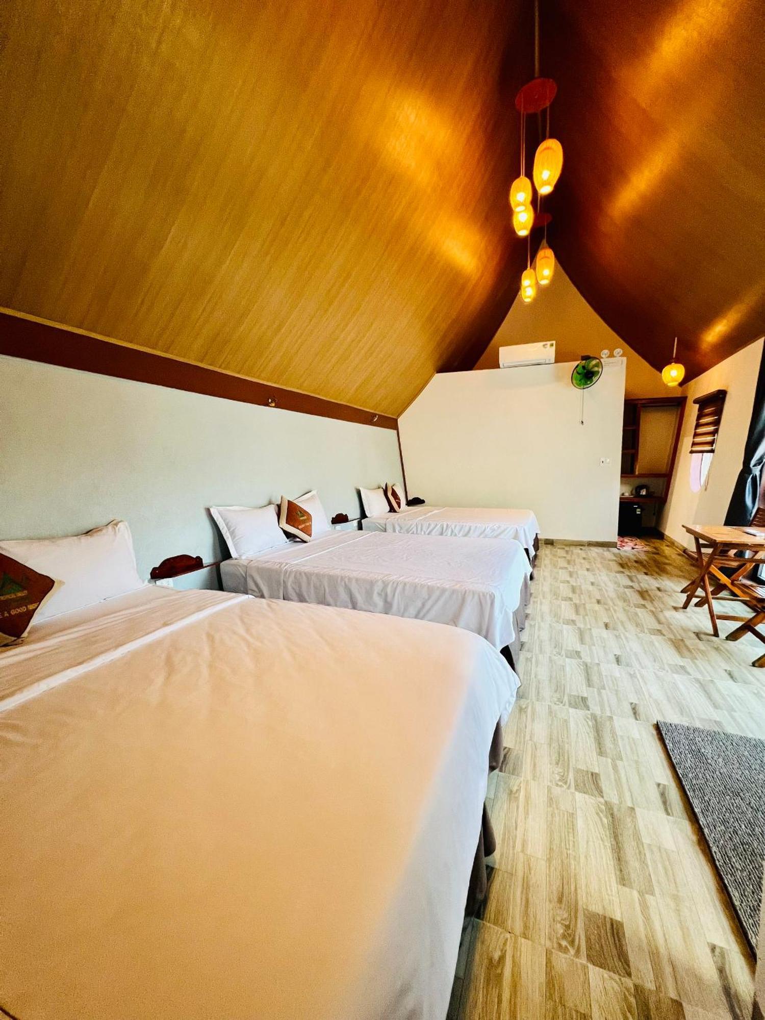 Tropical Valley Homestay - Villas フォンニャ エクステリア 写真
