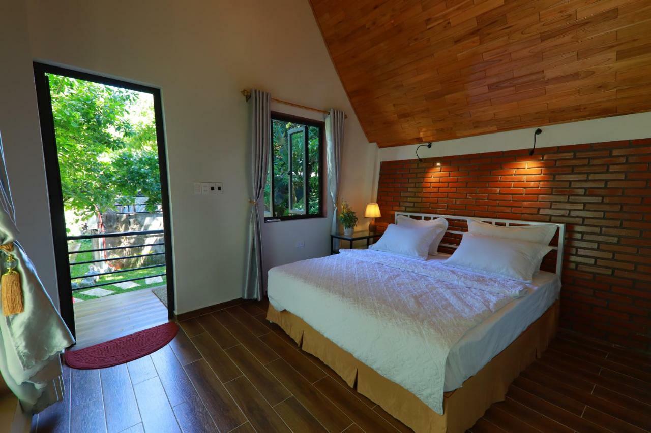 Tropical Valley Homestay - Villas フォンニャ エクステリア 写真
