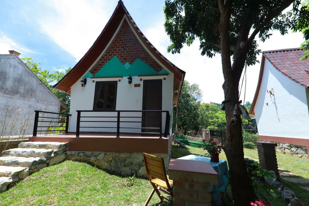 Tropical Valley Homestay - Villas フォンニャ エクステリア 写真