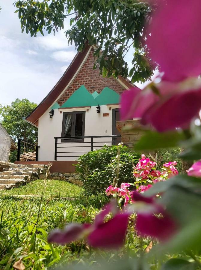 Tropical Valley Homestay - Villas フォンニャ エクステリア 写真